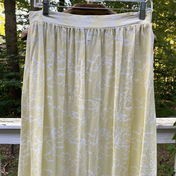 Nine West Pale Yellow White Abstract Stretch Midi Skirt - Picture 4 of 8